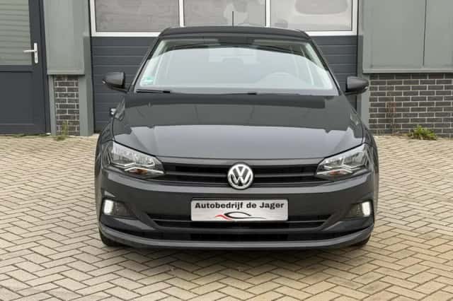 Volkswagen Polo (2017) thumbnail 2