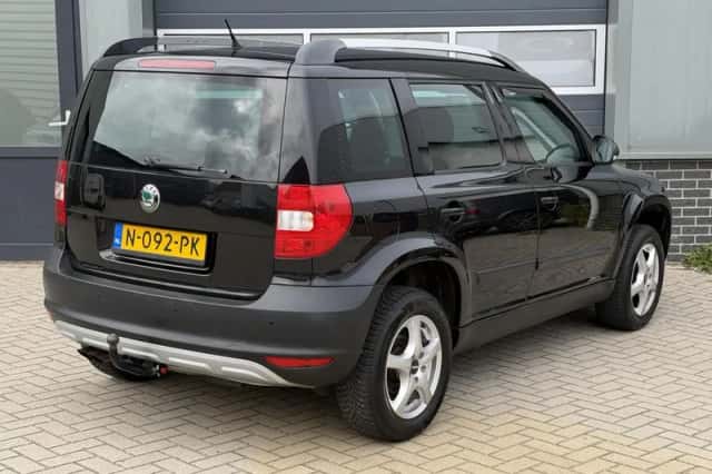Škoda Yeti (2010) thumbnail 5