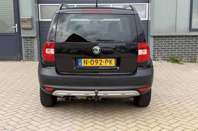Škoda Yeti (2010) thumbnail 6
