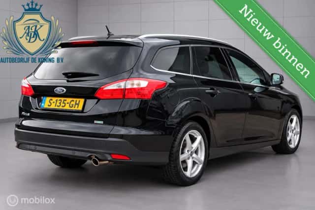 Ford Focus (2014) thumbnail 3