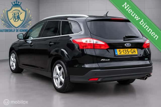 Ford Focus (2014) thumbnail 4