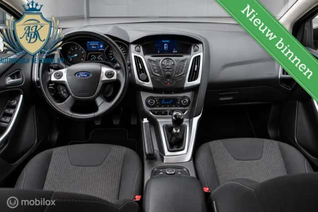 Ford Focus (2014) thumbnail 6