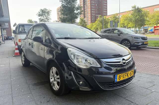 Opel Corsa (2011) thumbnail 5