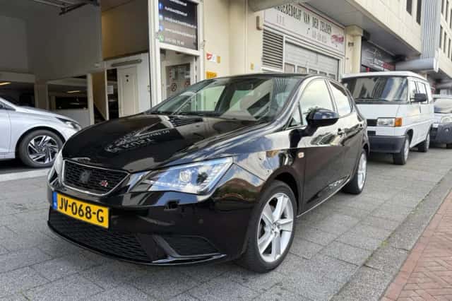 SEAT Ibiza (2016) thumbnail 2