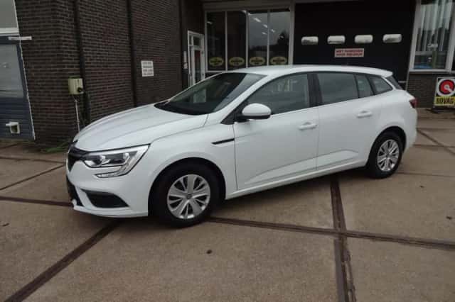 Renault Mégane (2019) thumbnail 2