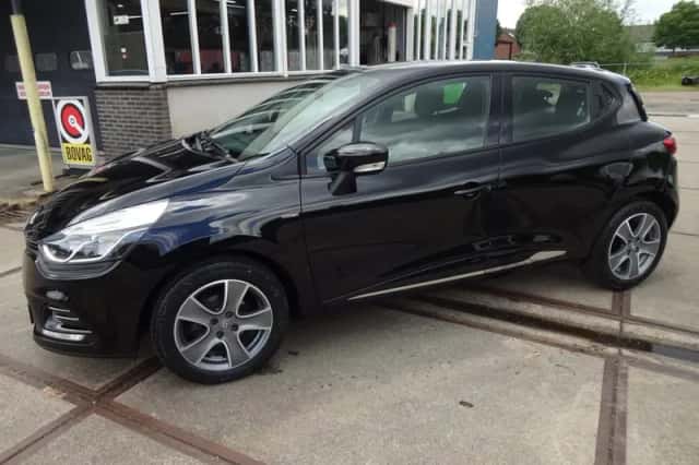 Renault Clio (2017) thumbnail 2