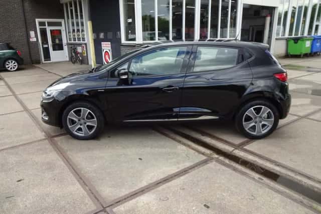 Renault Clio (2017) thumbnail 3