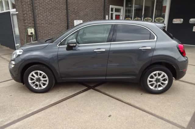 Fiat 500X (2019) thumbnail 3