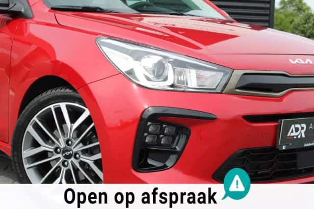 Kia Rio (2023) thumbnail 4