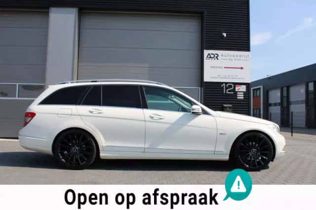 Mercedes-Benz C-Klasse (2011) thumbnail 4