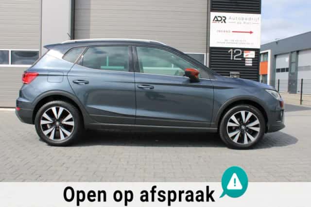 SEAT Arona (2019) thumbnail 4