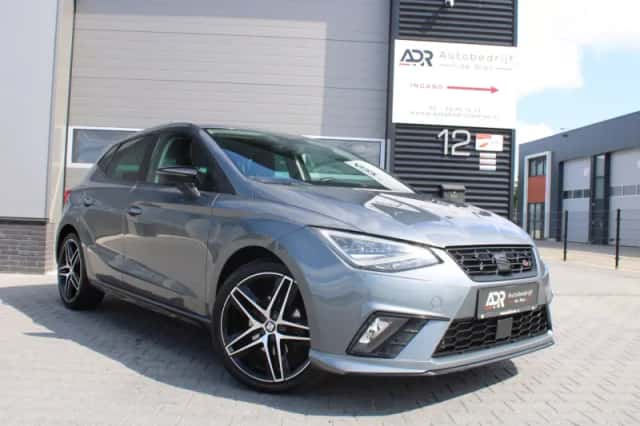 SEAT Ibiza (2018) thumbnail 3