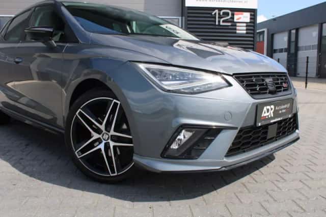 SEAT Ibiza (2018) thumbnail 4