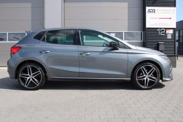 SEAT Ibiza (2018) thumbnail 5
