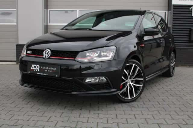 Volkswagen Polo (2016) thumbnail 1