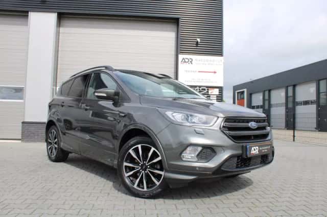 Ford Kuga (2019) thumbnail 3