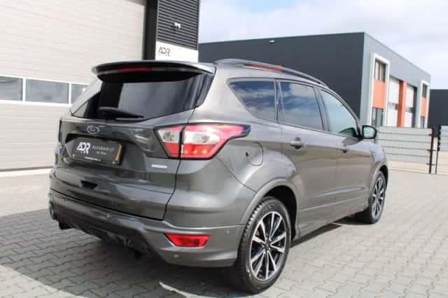 Ford Kuga (2019) thumbnail 6