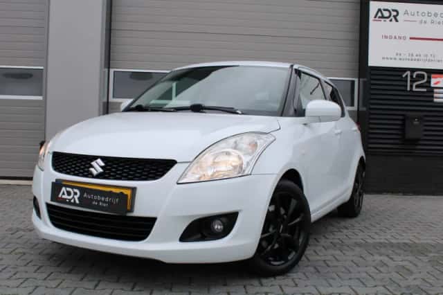 Suzuki Swift (2013) thumbnail 1