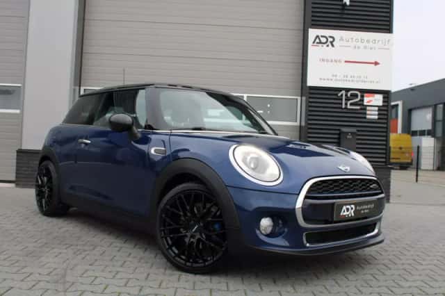 MINI Cooper (2014) thumbnail 3