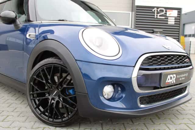 MINI Cooper (2014) thumbnail 4