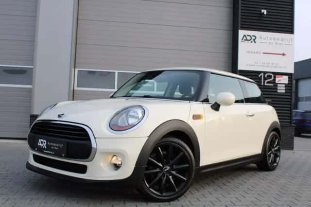 MINI One (2016) thumbnail 1