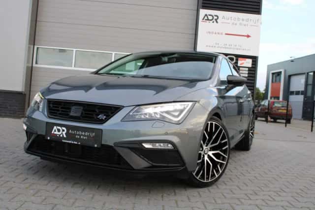 SEAT Leon (2018) thumbnail 1