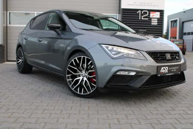 SEAT Leon (2018) thumbnail 3