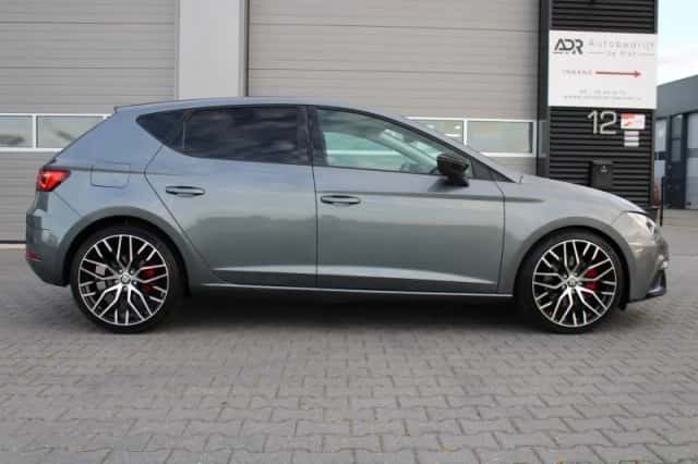 SEAT Leon (2018) thumbnail 6