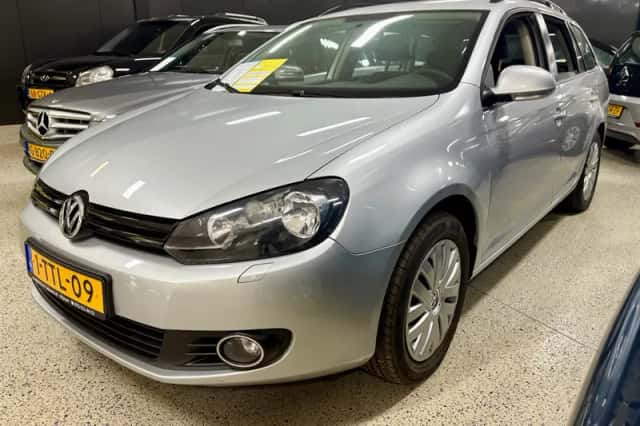 Volkswagen Golf (2011) thumbnail 1