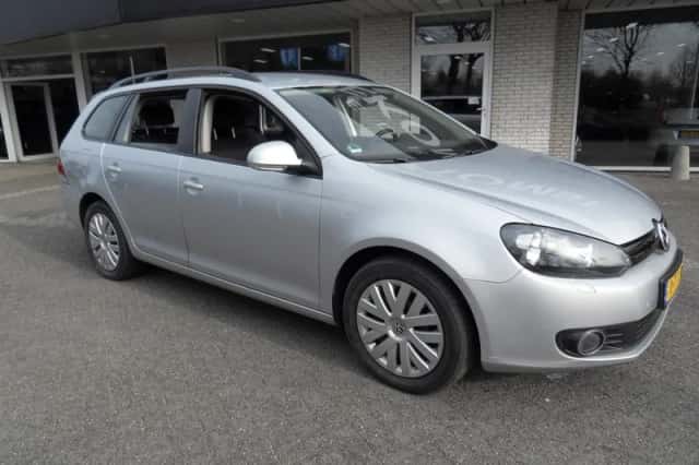 Volkswagen Golf (2011) thumbnail 5