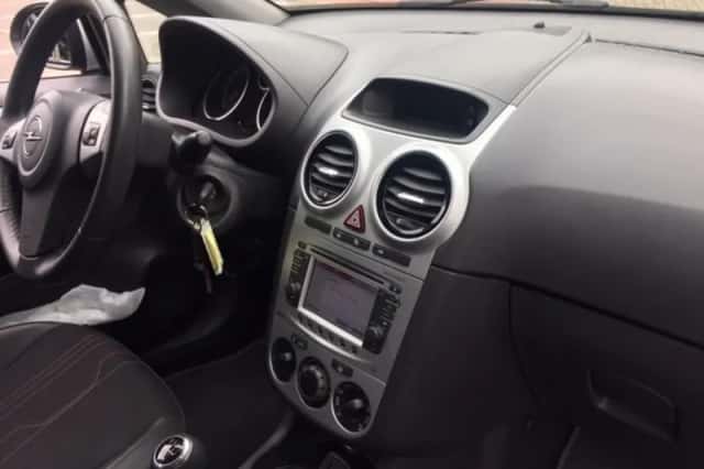 Opel Corsa (2013) thumbnail 4