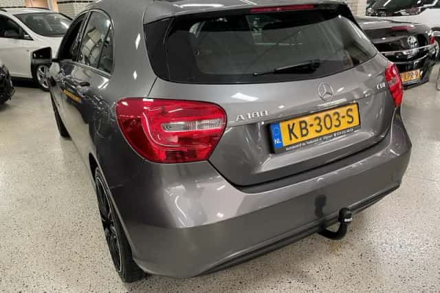 Mercedes-Benz A-Klasse (2013) thumbnail 2