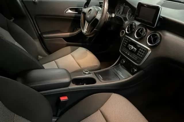 Mercedes-Benz A-Klasse (2013) thumbnail 6