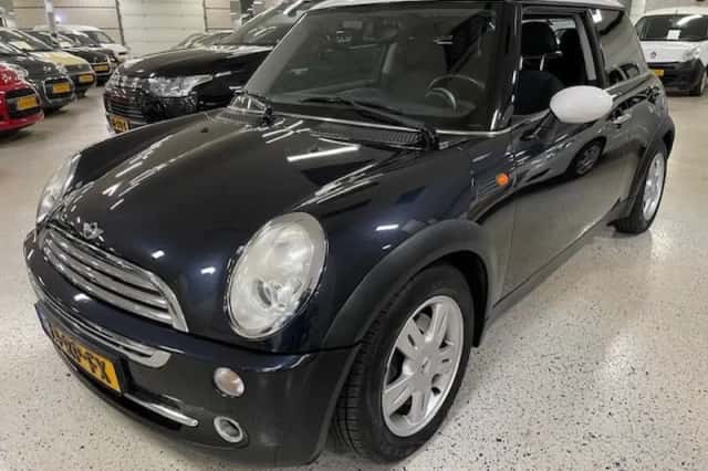 MINI Cooper (2005) thumbnail 4