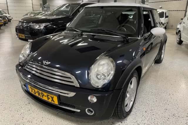 MINI Cooper (2005) thumbnail 5