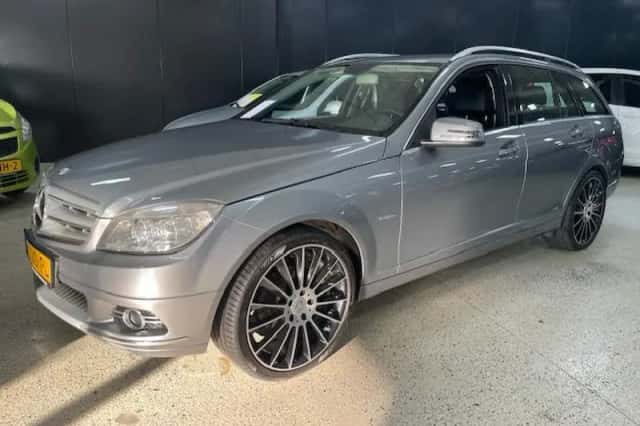 Mercedes-Benz C-Klasse (2011) thumbnail 1