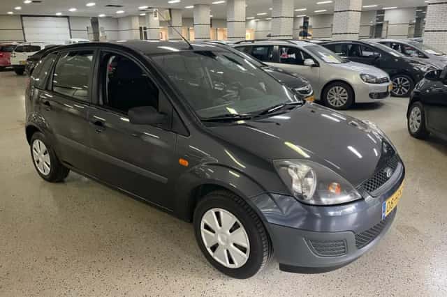 Ford Fiesta (2008) thumbnail 5
