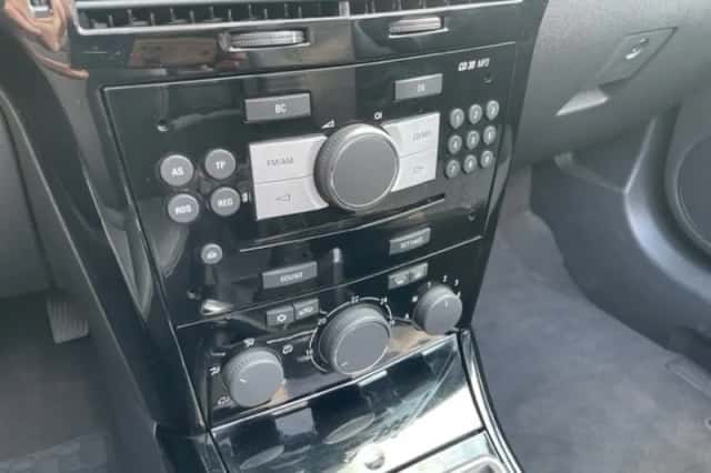 Opel Astra (2010) thumbnail 5