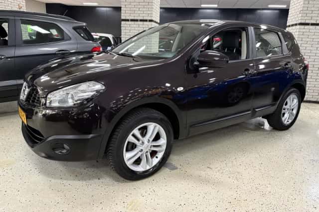 Nissan Qashqai (2010) thumbnail 1