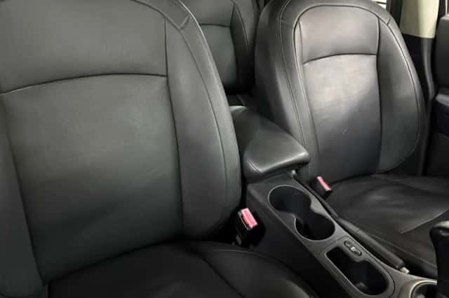 Nissan Qashqai (2010) thumbnail 2