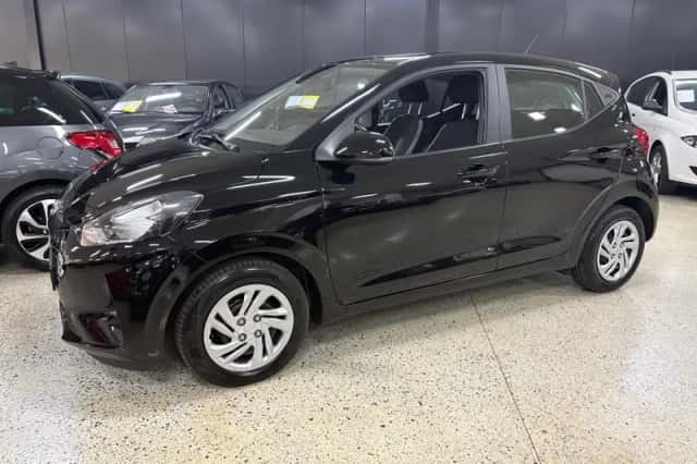 Hyundai i10 (2023) thumbnail 1