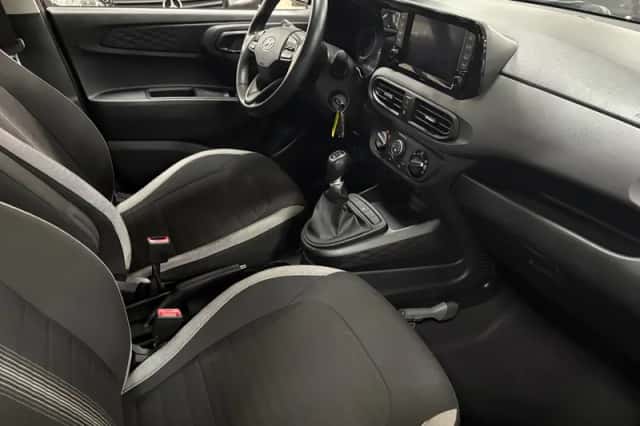 Hyundai i10 (2023) thumbnail 3