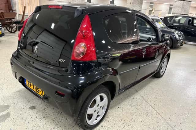 Peugeot 107 (2012) thumbnail 6