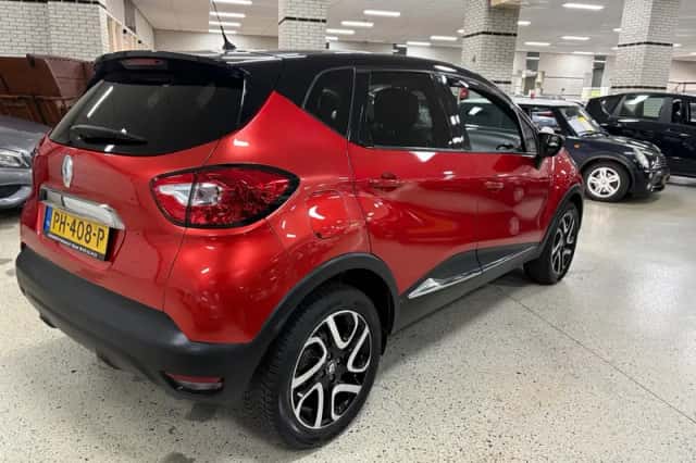 Renault Captur (2017) thumbnail 2