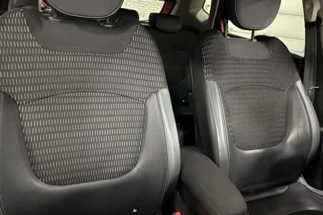 Renault Captur (2017) thumbnail 3