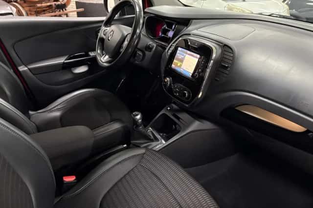 Renault Captur (2017) thumbnail 4