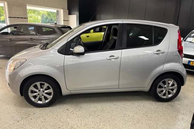 Opel Agila (2013) thumbnail 2