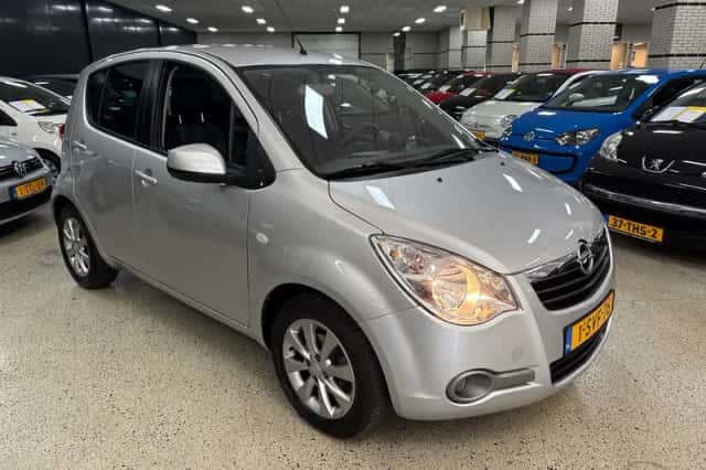 Opel Agila (2013) thumbnail 6