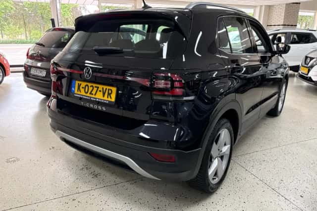 Volkswagen T-Cross (2021) thumbnail 2
