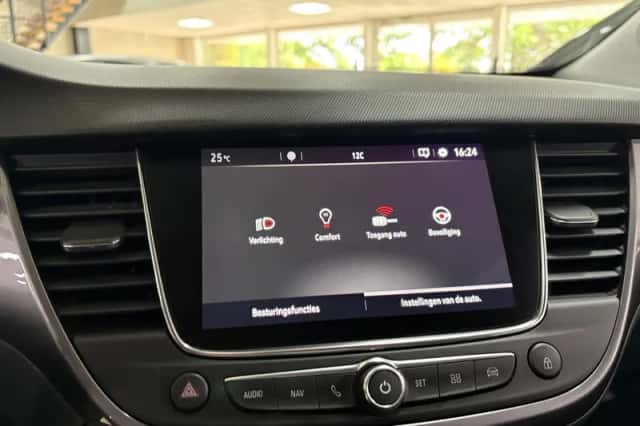 Opel Crossland (2019) thumbnail 6
